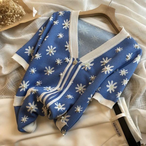 

women's knits & tees knitted ice silk ladies 2021 autumn blouse high waist flower pearl v-neck color matching short-sleeved women, White