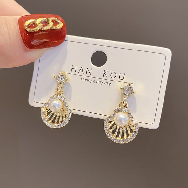 

korean fan-shaped pearl earrings 2021 niche design shell temperament french, Golden