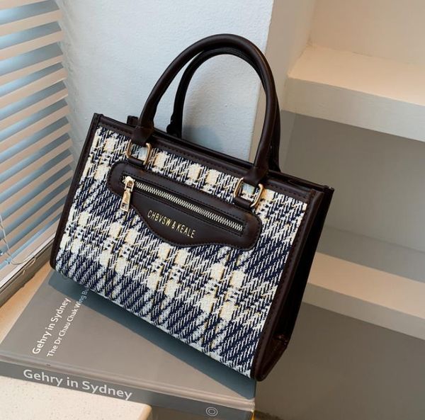 

evening bags plaid bag autumn fashion trendy one-shoulder literary fan woolen ladies
