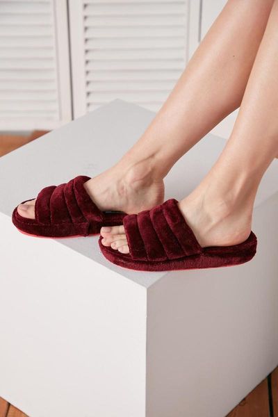

slippers fronting outdoor plush home slipper, Black