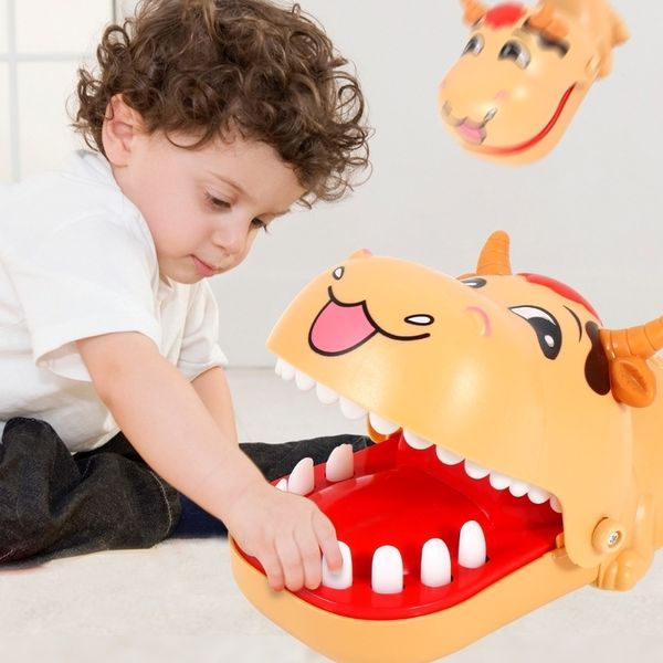 

cute cow biting finger adventure fun trickery deskgame biting parent-child multiplayer interactive enlightenment toy