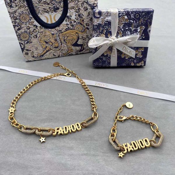 

designer jewelry 2021 new letter inlaid diamond necklace women's family style brass bracelet jewelry, Silver