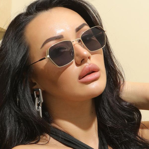 

sunglasses oimg ladies fashion polygon vintage gradient 2021 trend brand designer, White;black