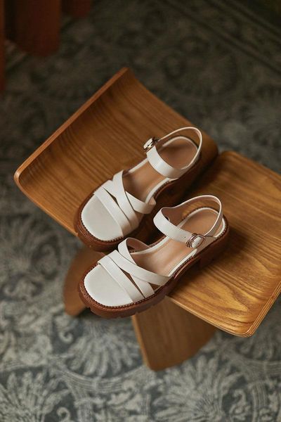 

sandals royesic 2021, retro, middle heel, roman style, barefoot, natural full leather, handmade sandals, women's shoes, Black