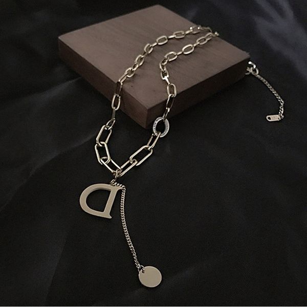 

2021 new designer minority fashion letter necklace women's light luxury short hair clothing chain net red temperament coffee clavicle, Silver