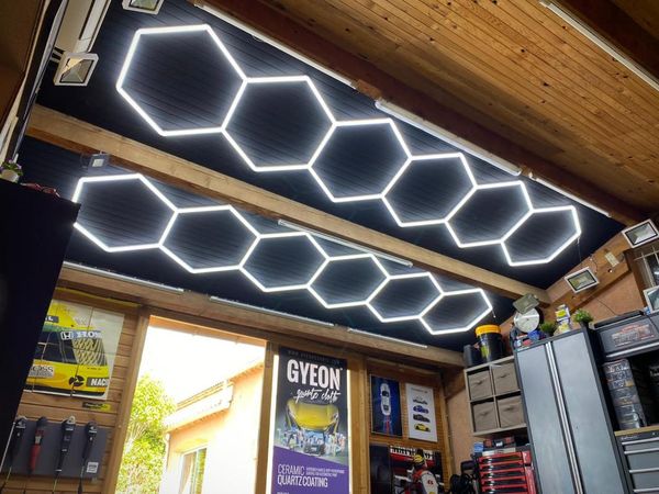 Arbeitsleuchte 1,5 x 3 m, superhelle LED für Autowerkstatt, Heim, Garage und gewerbliche Systeme, Hexagon