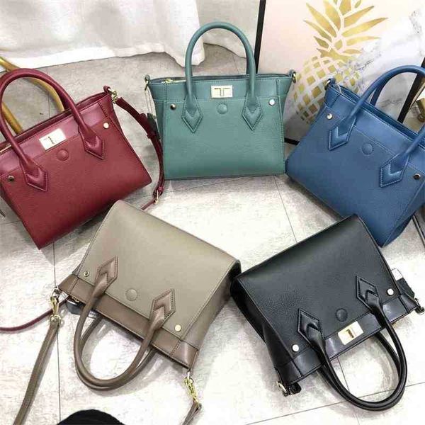 

hanghhangbag luxury designer fashion hand handbag handbags backpack wallet purse shoulder crossbody tote bags mini bag the style dress
