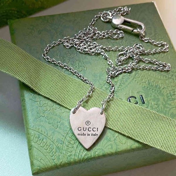 

new carved heart-shaped letter pendant men's and women's same necklace summer simple sweater chain, Silver