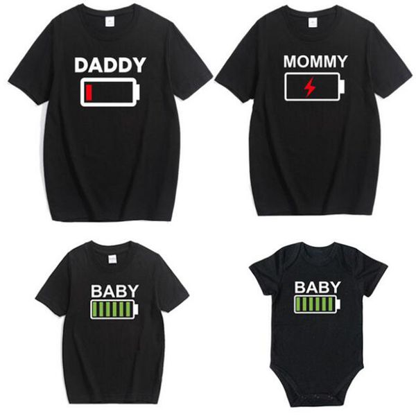 

family look t shirt matching clothes novelty battery daddy mommy and daughter son baby brother sister funny romper 210429, Blue