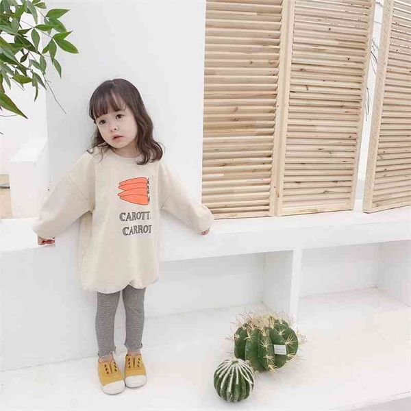 Ankunft süße Mädchen Karotte Karotte gedruckt lange Hoodies 100 % Baumwolle Frühling Ärmel T-Shirt Kleider 210708