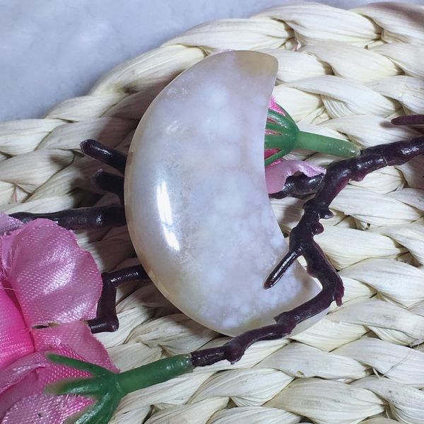 

cherry agate the moon decorative objects & figurines