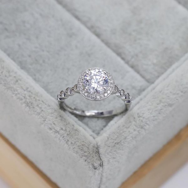 

cluster rings s925 sterling silver luxury round zircon inlaid diamond ring elegant personality wedding exaggerated design, Golden;silver