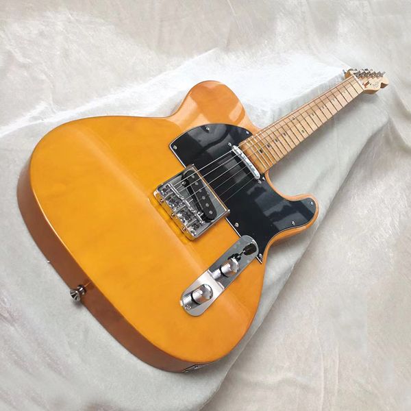 

classic famous electric guitar, made of selected solid wood, bright surface, professional level, changeable timbre, comfortable feel, delive