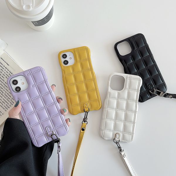 

womens favorite messenger shoulder bag down jacket lattice phone cases for iphone 11 12 13 pro max fashion design textile back cover protect