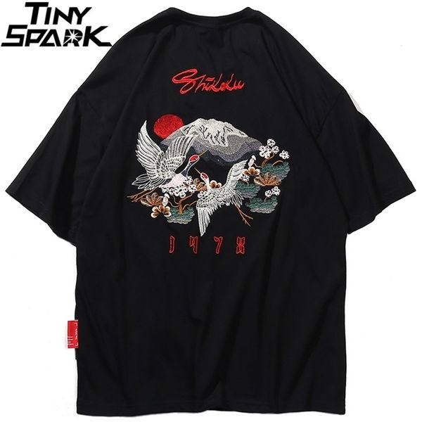 

hip hop t shirt men harajuku embroidery crane t-shirt streetwear japanese style fashion kanji tshirt casual tees black 210716, White;black
