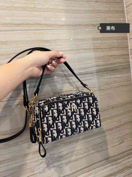 

multi pochette hourglass bag designer family bags 2021 nylon mini hanghhangbag akend telfar quilted handbags ecked one-shoulder cross-body 0