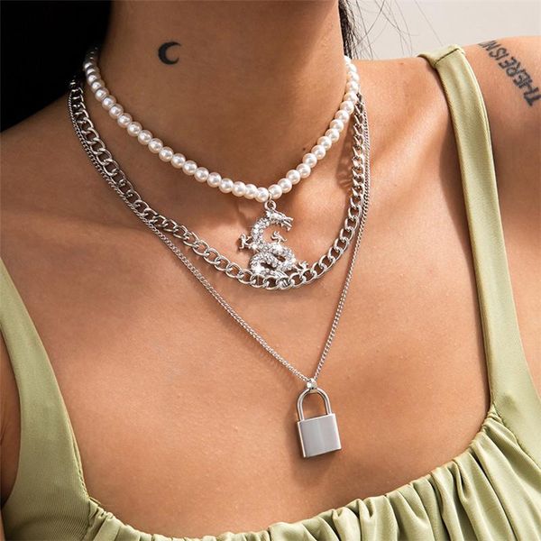 

chains high-end atmosphere imitation pearl female jewelry necklace of creativity retro diamond studded dragon pendant lock set, Silver