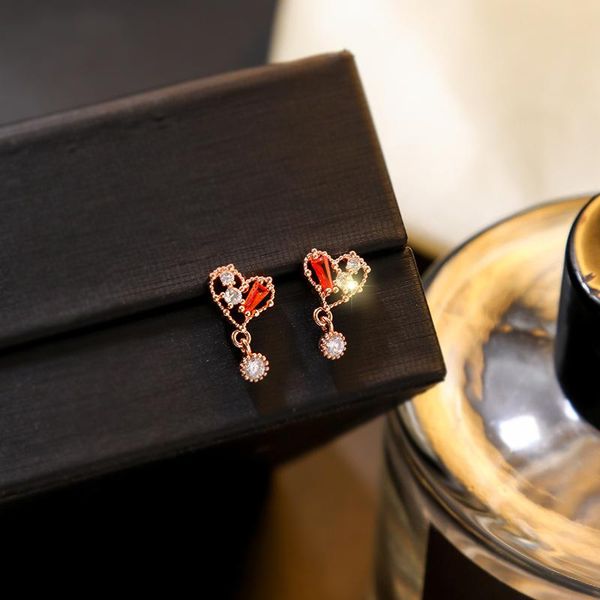 

women s925 silver needle lovely full crystal heart-shaped peach heart non-mainstream design cool female small ear stud earrings, Golden;silver