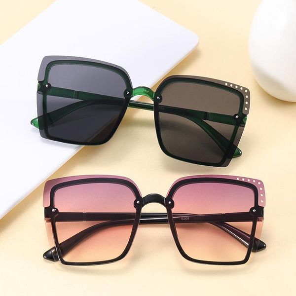 

trend personality sunglasses hollow frameless women big frame fashion street shooting uv400, White;black