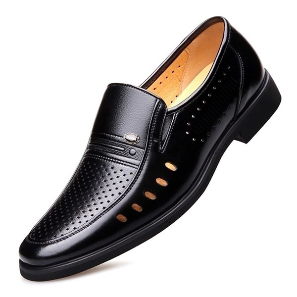 

men summer leather shoes pointed toe quality black microfiber leather soft man breathble hole shoes for man summer 220315