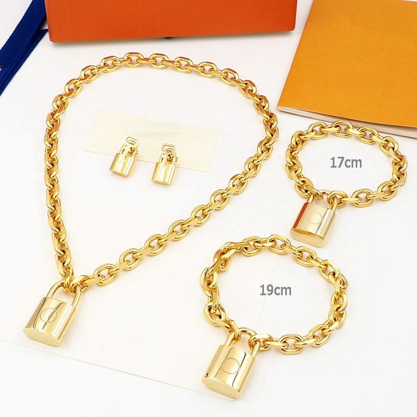 

europe america fashion jewelry sets men lady womens three colour hardware engraved v initials edge cadenas necklace bracelet lock it earring, Black