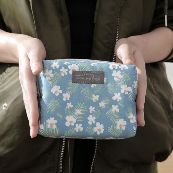 

storage bags travel portable make-up household cosmetics and skin care products bag