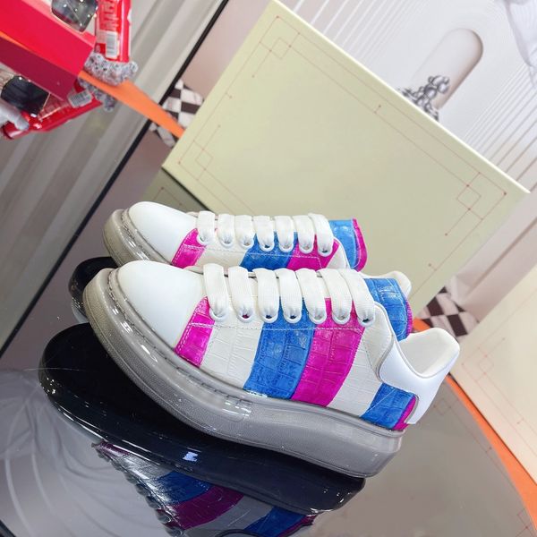 

2022lastest spring couple platform comfort casual shoes dazzle leather thick soled height increasing designer sneake