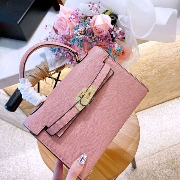

designer dinner bagsame one herme shoulder messenger bag latest hbutton leather women's bag small square ladies fashion luxurys hand ek