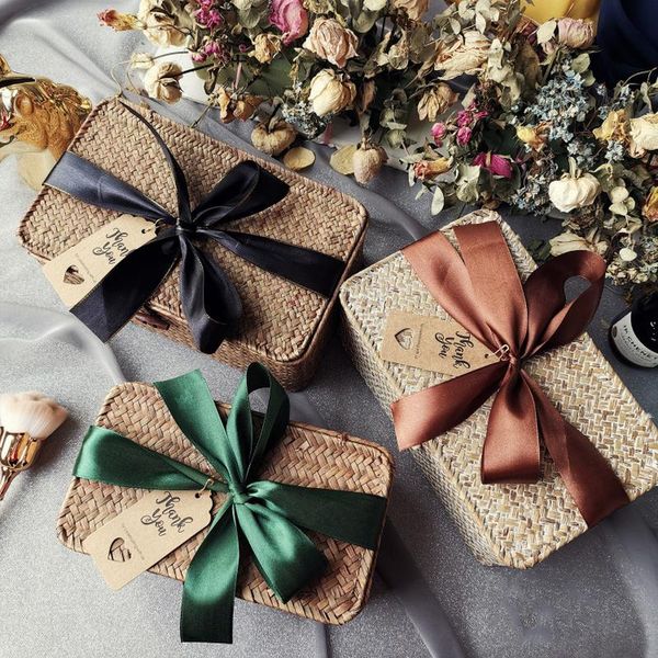 

gift wrap creative wedding bridesmaid guest hand rattan box candy holiday