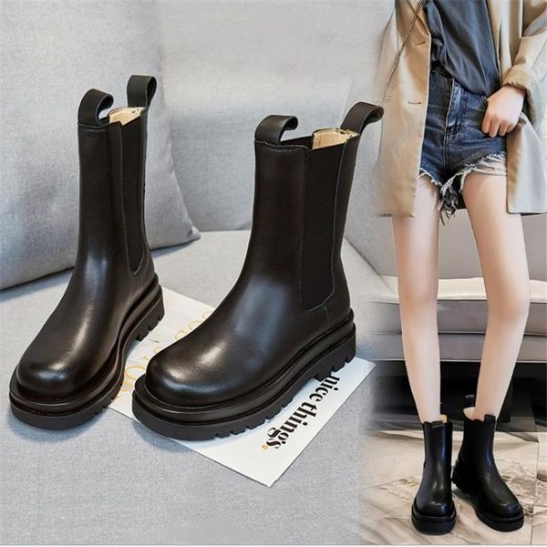 

boots women's autumn and winter 2021 thick soled leather cattle, Black