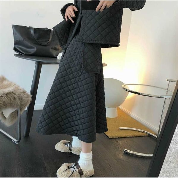 

dark winter korean fashion three-dimensional profile quilted high waist skirt loose a-line thick umbrella women 211112, Black