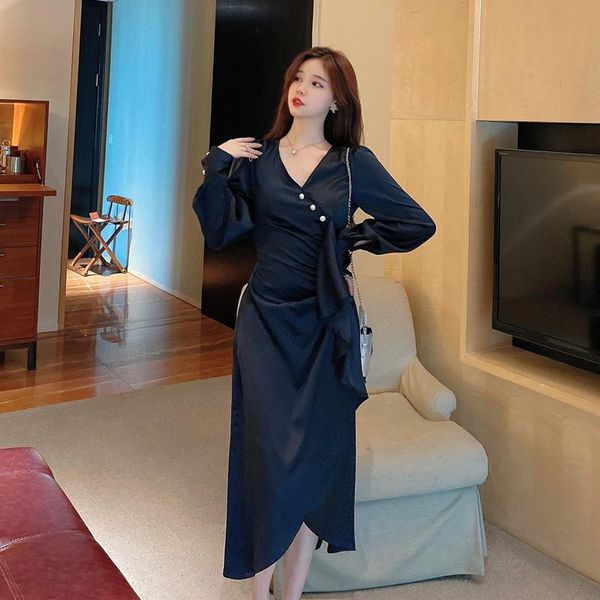 

casual dresses french retro temperament v-neck ruffled rhinestone puff sleeve dress 2021 autumn fashion, Black;gray