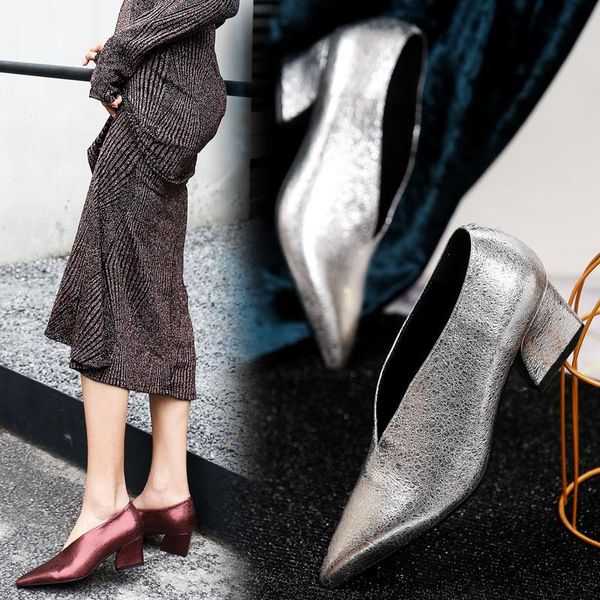 

dress shoes 2022 women genuine leather pumps slip-on pointed toe design female ethnic chunky heels 5cm shallow v slip on, Black