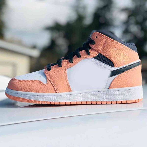 

jumpman women's basketball shoes 1 s black/white/pink outdoor sports