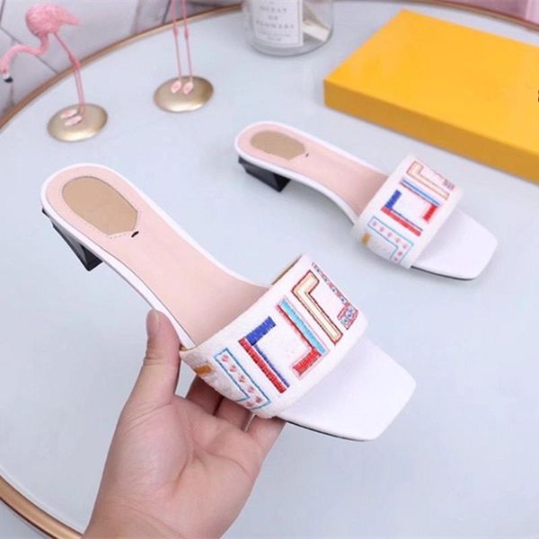 

2021 fashion designer women's slippers embroidered logo, gorgeous , upper leather material, temperamentÂ , ultimate luxury and comfort a, Black