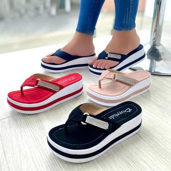 

slippers on a wedge shoes woman 2021 house platform rubber flip flops low big size glitter slides pantofle hawaiian jelly ro, Black