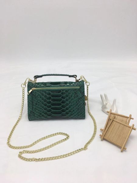 

new crocodile leather women's shoulder bag versatile messenger bag cowhide women's chain small square bag