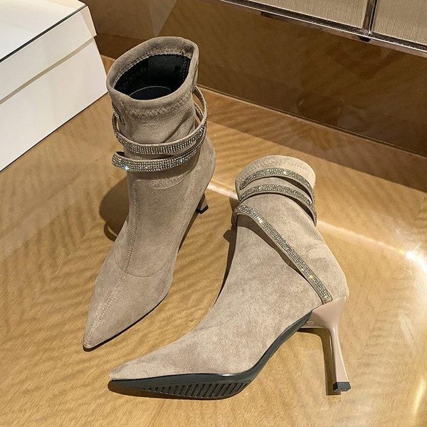 Stivali Tacchi alti Donne Bene con il punto sexy del fondo 2021 Gli inverni autunnali sono corti per le cunei delle scarpe da donna