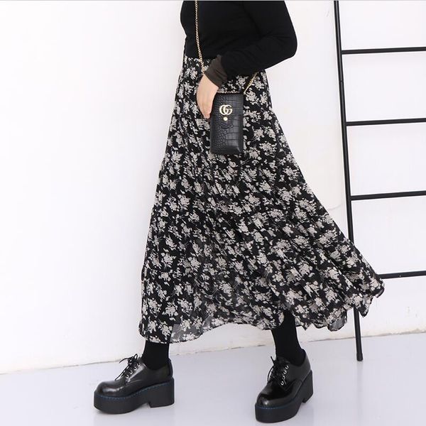 

skirts plus size 2021 spring korean floral print pleated ruffled skirt,bohemia summer beach vintage maxi chiffon m-7xl, Black