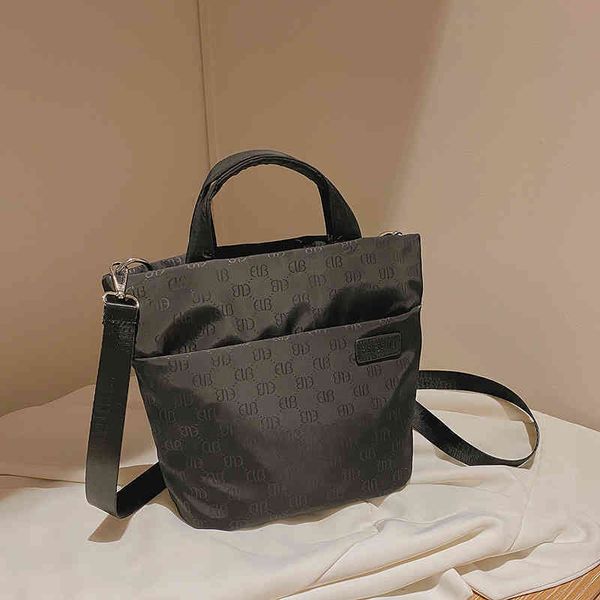 

2022 factory wholesale new model vegetable basket single shoulder messenger large capacity commuter portable storage women's anti splas