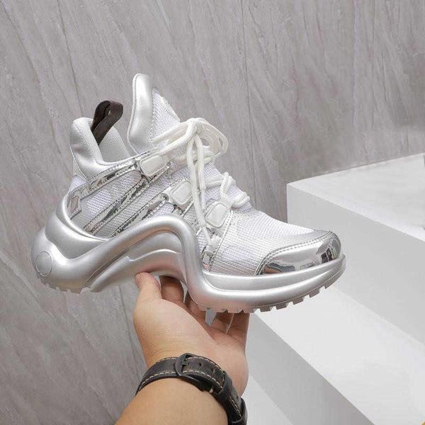 

2022 luxury designer archlight runway dress shoes lace up black white trainer trainers leather sneakers with box track non-slip 1top