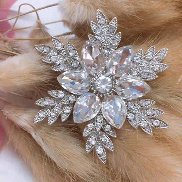 

pins, brooches dream candy exquisite crystal snowflake for women wedding jewelry rhinestone brooch coat accessories corsage pin 2021, Gray