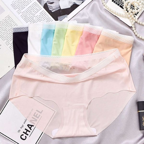 

ice silk traceless simple thin color briefs medium low waist, Black;pink