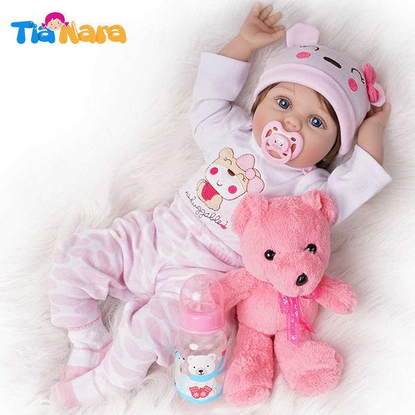 55 cm Reborn Bebe Doll Girl Neonato Giocattolo per ragazze Regali di compleanno Cute Baby Dolls Alive Silicone Vinyl Pink Outfit con Toy Bear Q0910