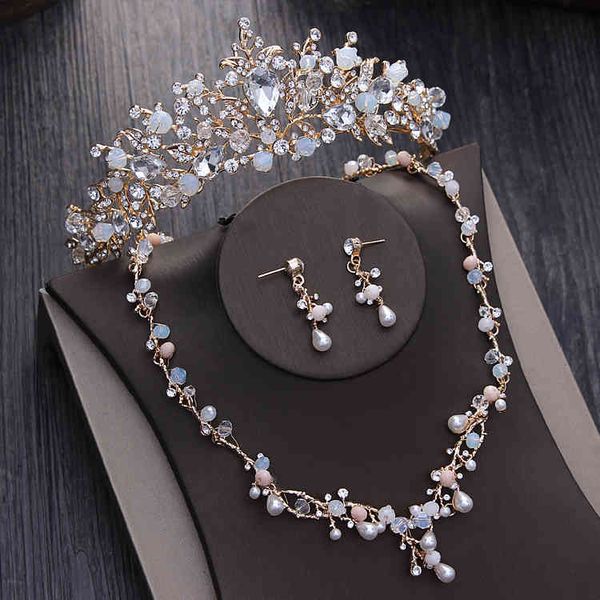 Set di gioielli da sposa in oro con perle di perle di cristallo nobile Set di gioielli da sposa con diadema di strass Diadema di strass Collana con orecchini