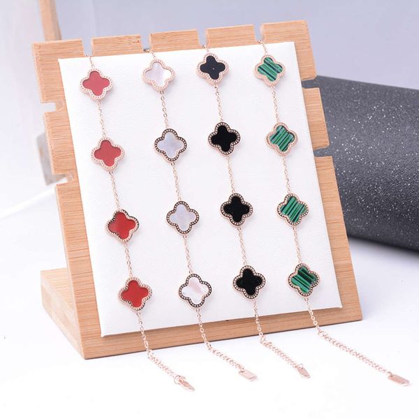 

bracelet titanium steel bracelet fashion jewelry leaf flower five vacuum electroplating for girlfriend, Black