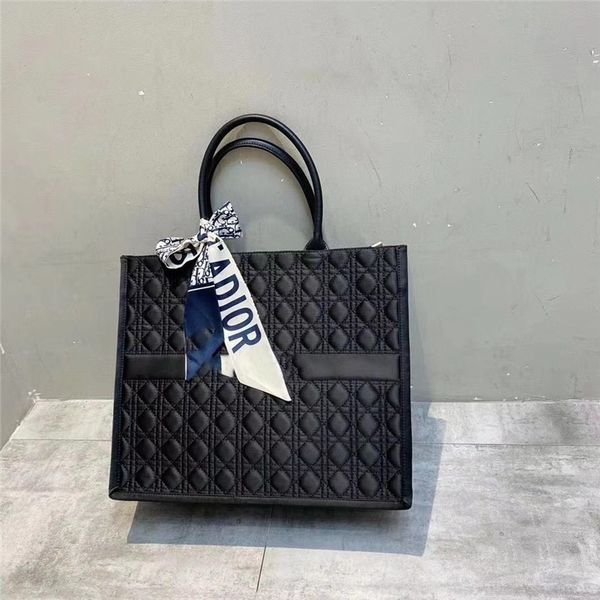 

handbag women luxurys designers bags 2021 crossbody bag embroidery versatile silk cloth shopping purse zhouzhoubao123