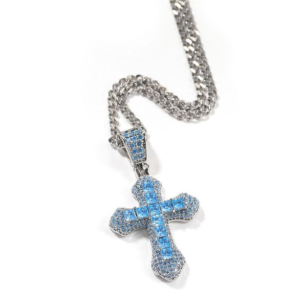 Collana con croce di zirconi blu ghiacciati hip-hop, regalo di gioielli bling da uomo placcato in argento dorato