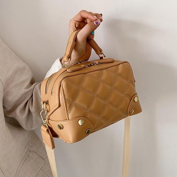 

shoulder bags niche design premium bag girl 2021 fashion all-match messenger handbag rhomboid square box width: 21cm