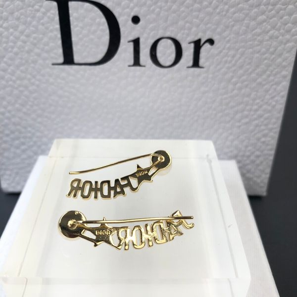 

2021 luxury designer jewelry 21 new pearl letter earrings star bronze french feeling net red high board, Silver